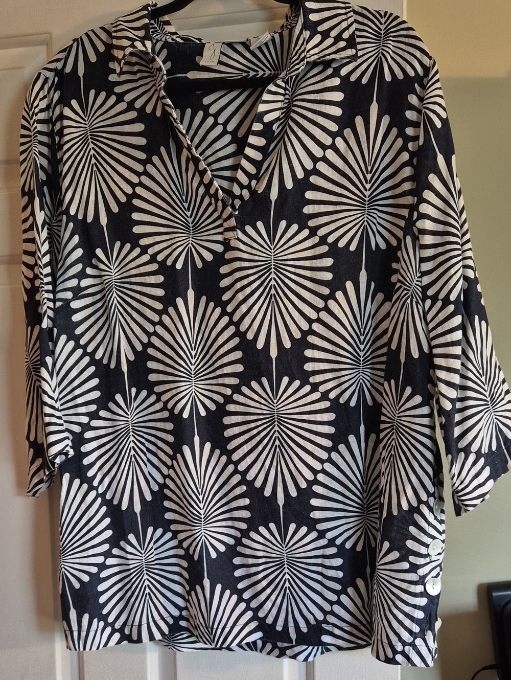 JOIE Navy and White Floral Burst Pullover Tunic